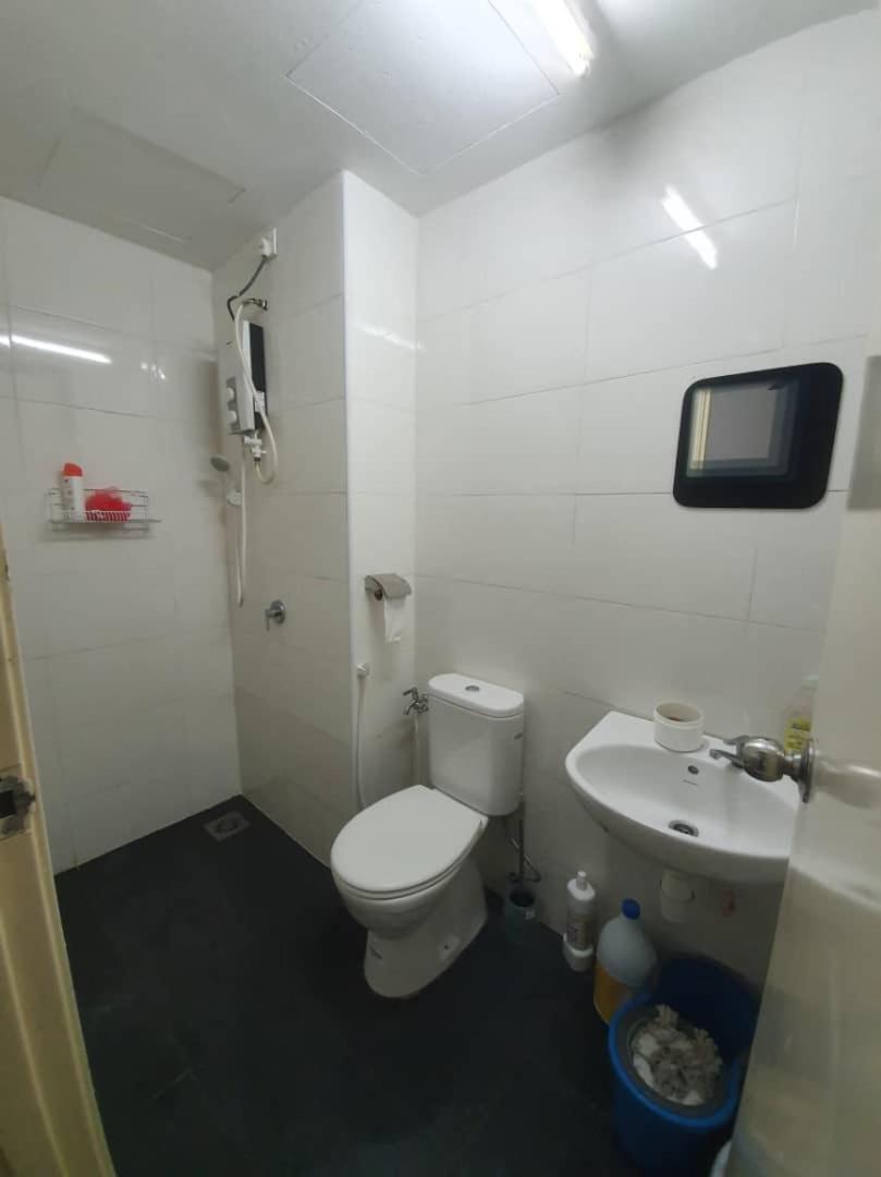 Vista Alam Serviced Apartment Near Idcc Sacc Pkns Uitm Msu Avisena Шах Алам Екстериор снимка