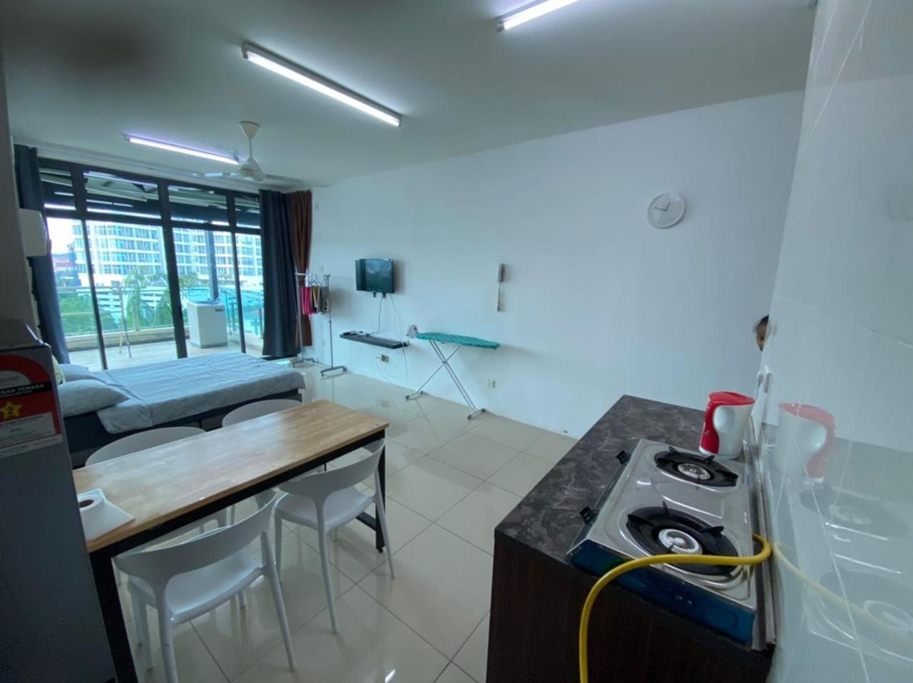 Vista Alam Serviced Apartment Near Idcc Sacc Pkns Uitm Msu Avisena Шах Алам Екстериор снимка
