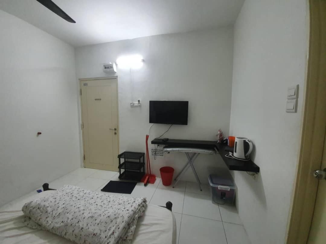 Vista Alam Serviced Apartment Near Idcc Sacc Pkns Uitm Msu Avisena Шах Алам Екстериор снимка