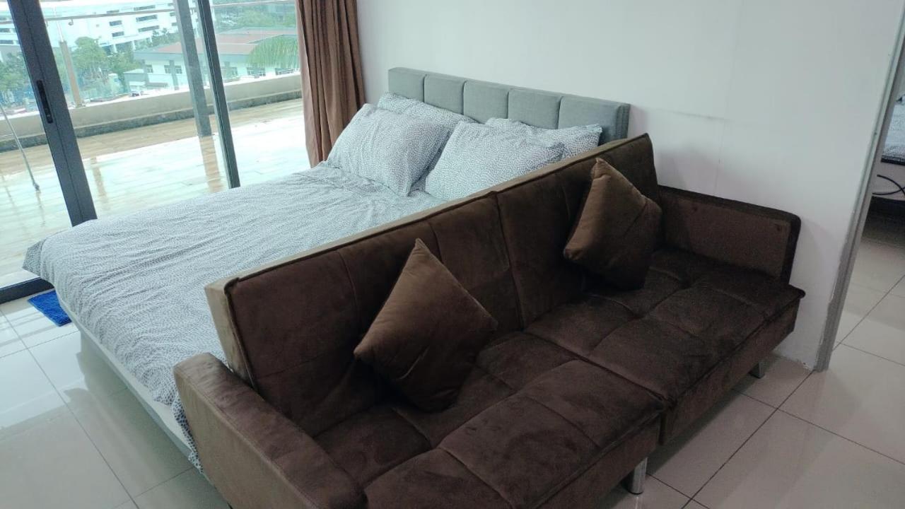 Vista Alam Serviced Apartment Near Idcc Sacc Pkns Uitm Msu Avisena Шах Алам Екстериор снимка