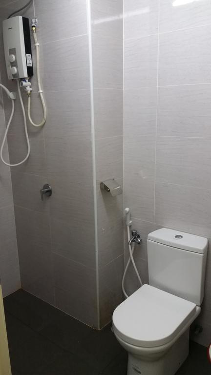 Vista Alam Serviced Apartment Near Idcc Sacc Pkns Uitm Msu Avisena Шах Алам Екстериор снимка